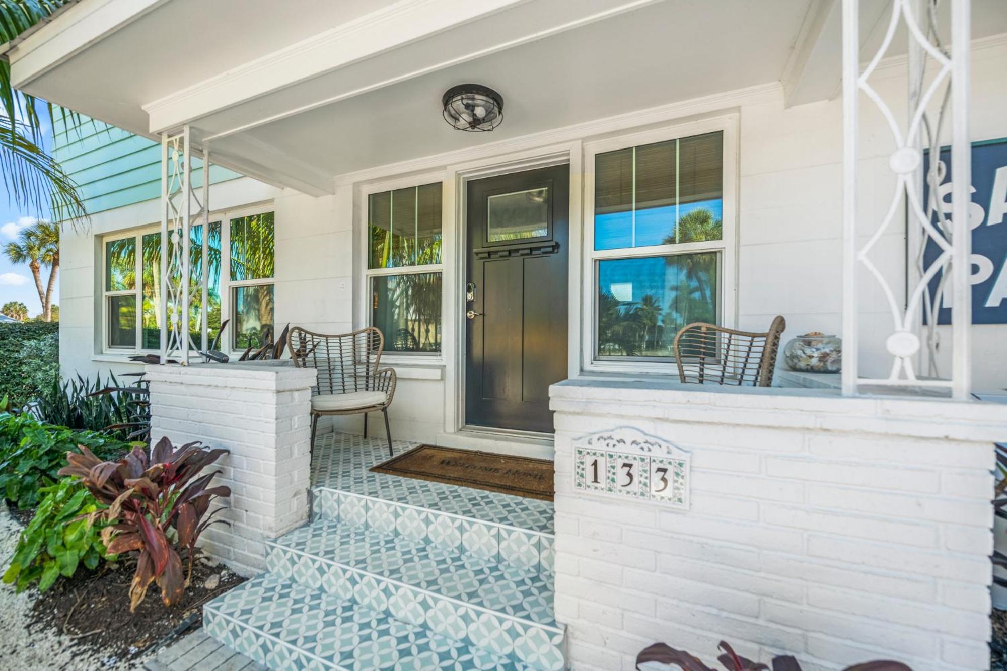 Sandy Pants - Designer Beach Chic Home Steps To Beach Backyard Oasis W Heated Pool Anna Maria Buitenkant foto